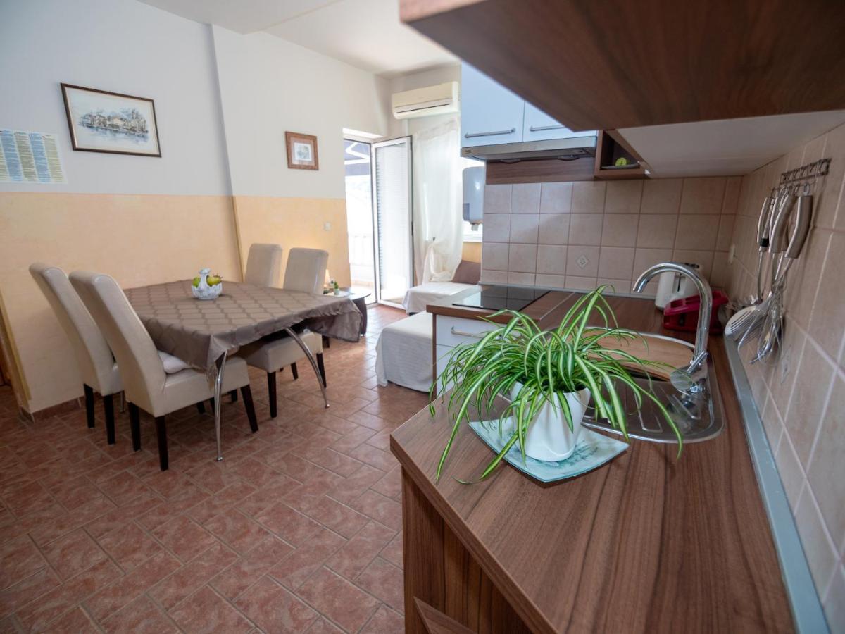 Apartmani Baja Lopar Buitenkant foto